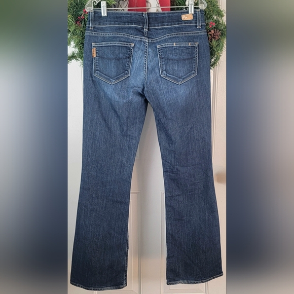 PAIGE Hidden Hills Low Rise Flare Leg Jeans Womens 30 Med-Dark Wash Light Distre - Picture 2 of 14